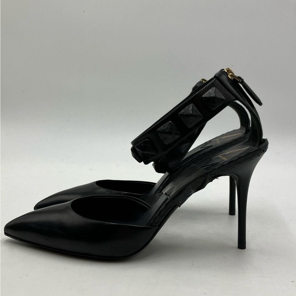 Brian Atwood Mercada Black Leather Ankle Strap Pump - Picture 2 of 5